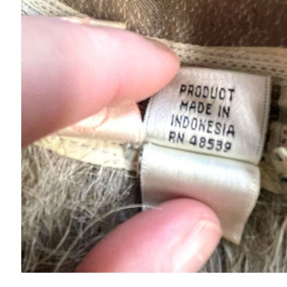 Raquel Welch Wig Memory Cap 100% Kanekalon Vibralite Salt Pepper Pixie Cut - Picture 10 of 10